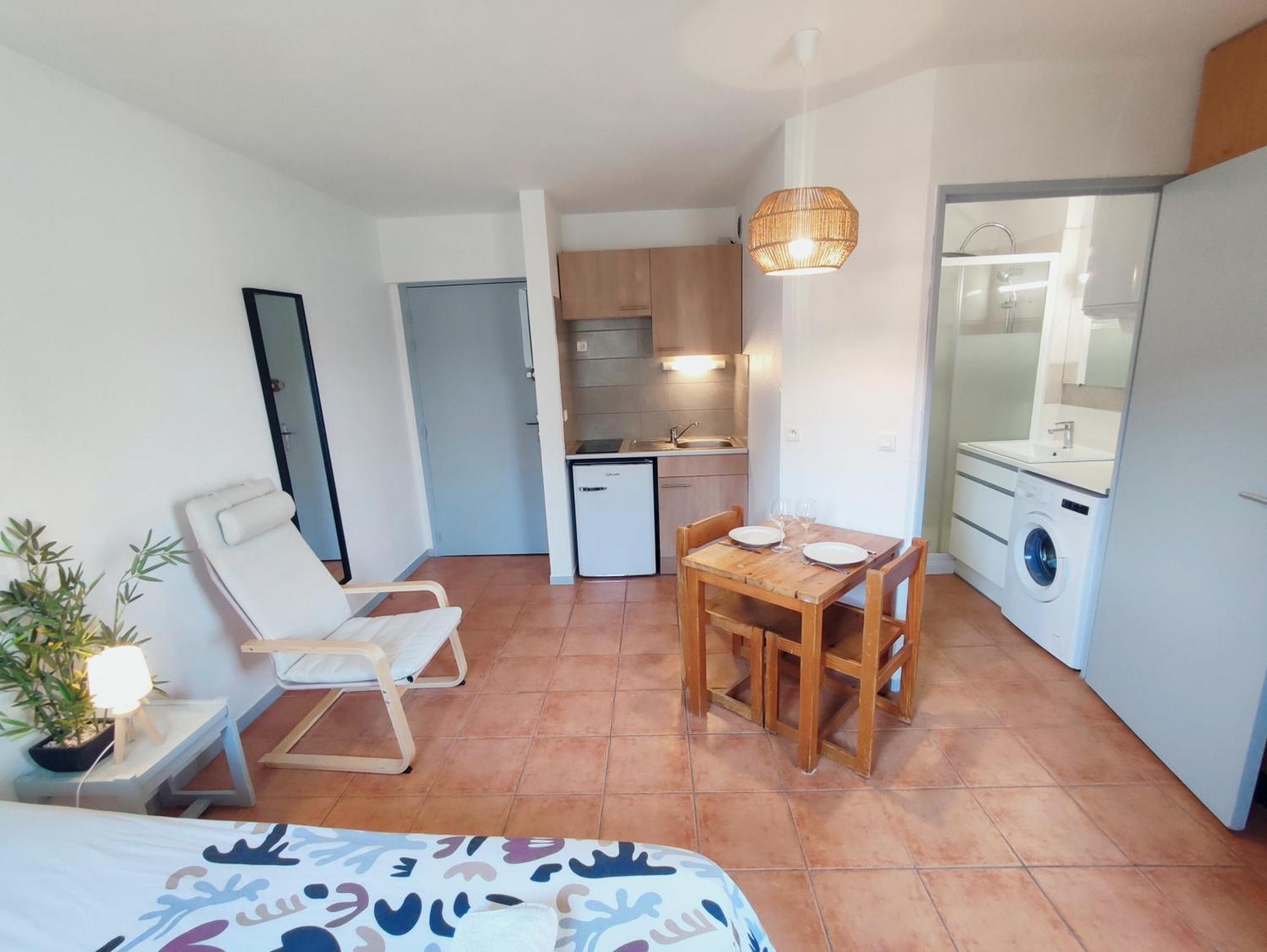 Le Studio Des Garrigues - Climatise Gréoux-les-Bains Exteriör bild