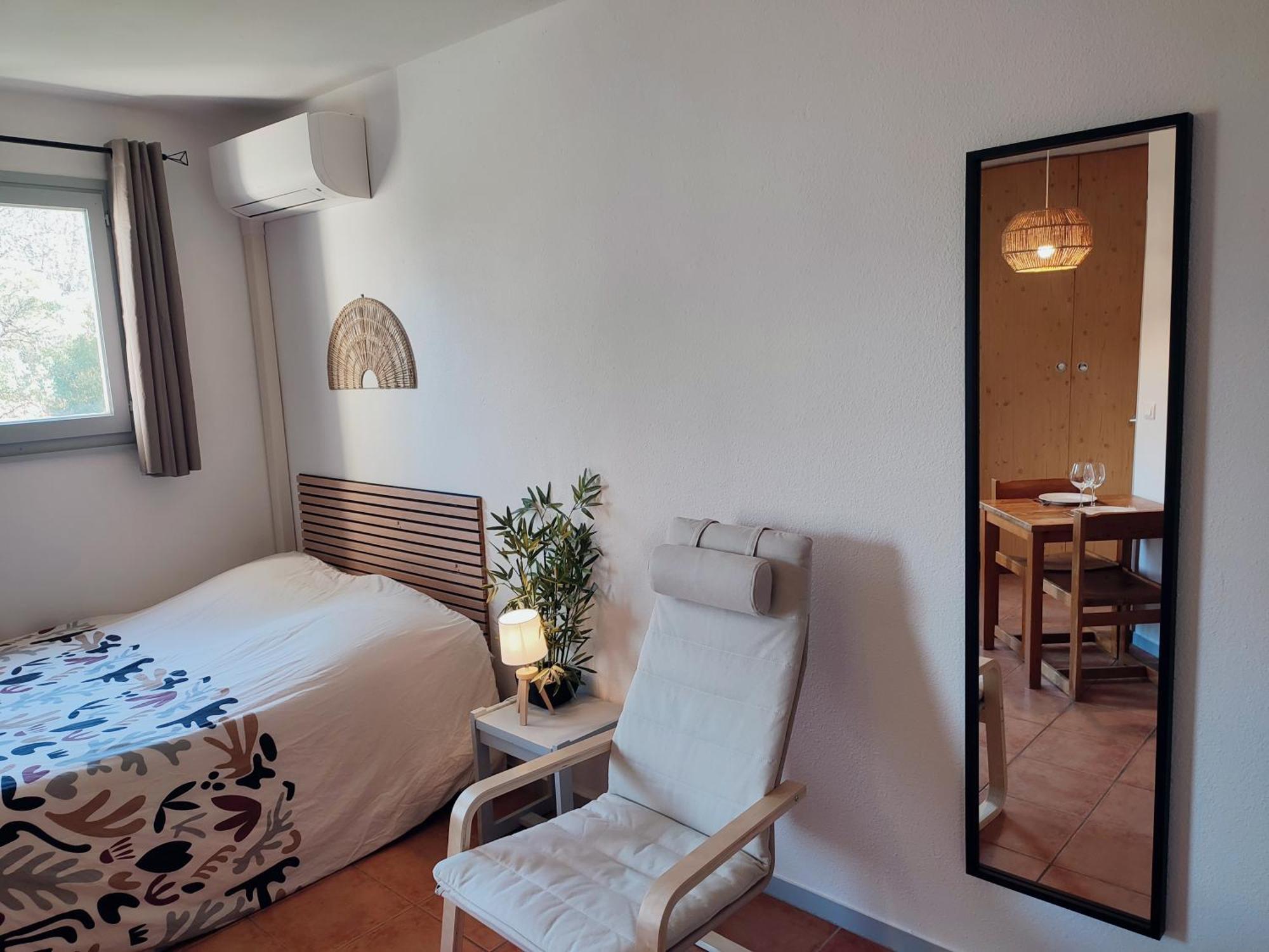 Le Studio Des Garrigues - Climatise Gréoux-les-Bains Exteriör bild